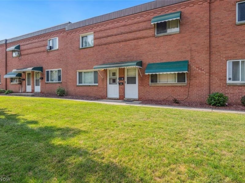 215 Dalepark Drive, Unit 5, Bedford, OH 44146 Photo 27