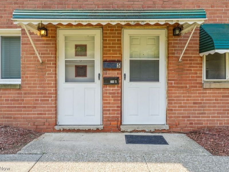 215 Dalepark Drive, Unit 5, Bedford, OH 44146 Photo 28