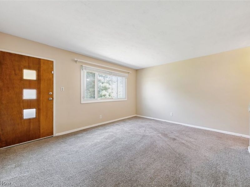 215 Dalepark Drive, Unit 5, Bedford, OH 44146 Photo 5