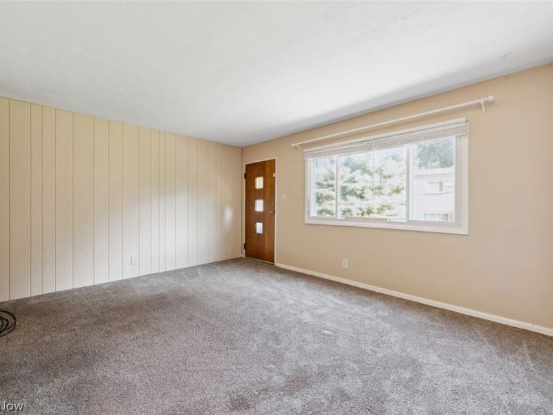 215 Dalepark Drive, Unit 5, Bedford, OH 44146 Photo 7
