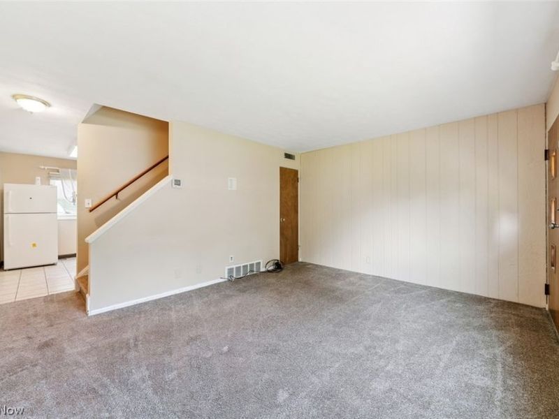 215 Dalepark Drive, Unit 5, Bedford, OH 44146 Photo 8