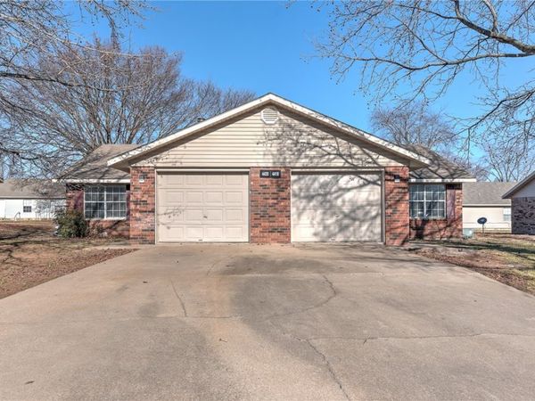 4418 & 4420 W Franciscan Trail, Fayetteville, AR 72704