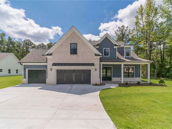 887 Bessie Court, Loganville, GA 30052