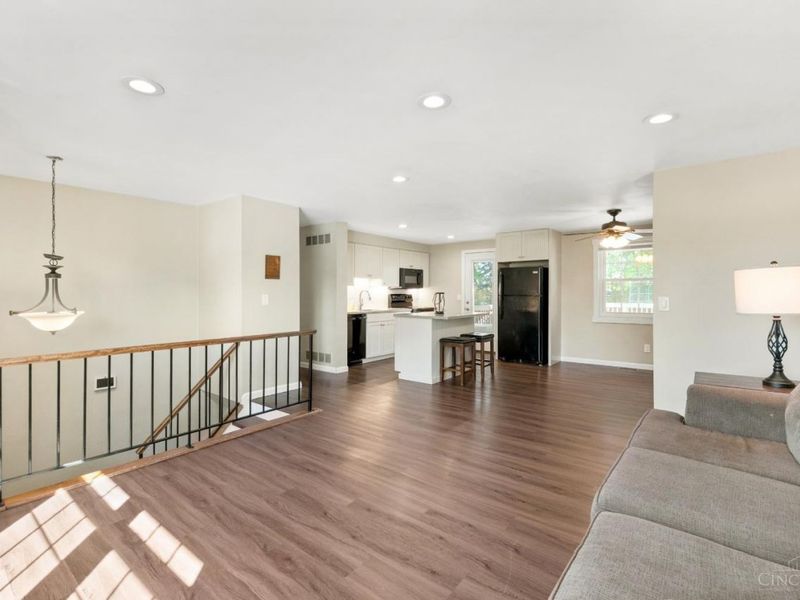 5158 Dundas Drive, Delhi Township, OH 45238 Photo 8