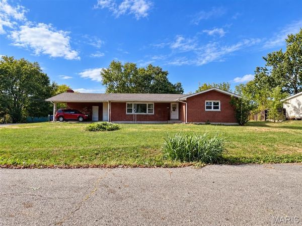 615 3rd Street, Warrenton, MO 63383