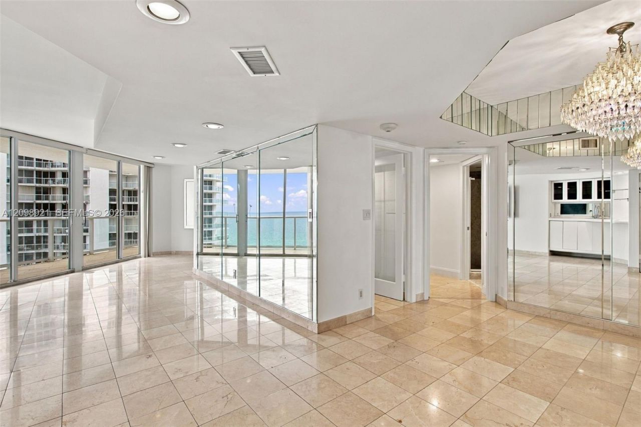 16485 Collins Ave, Unit 1832, Sunny Isles Beach, FL 33160 Photo