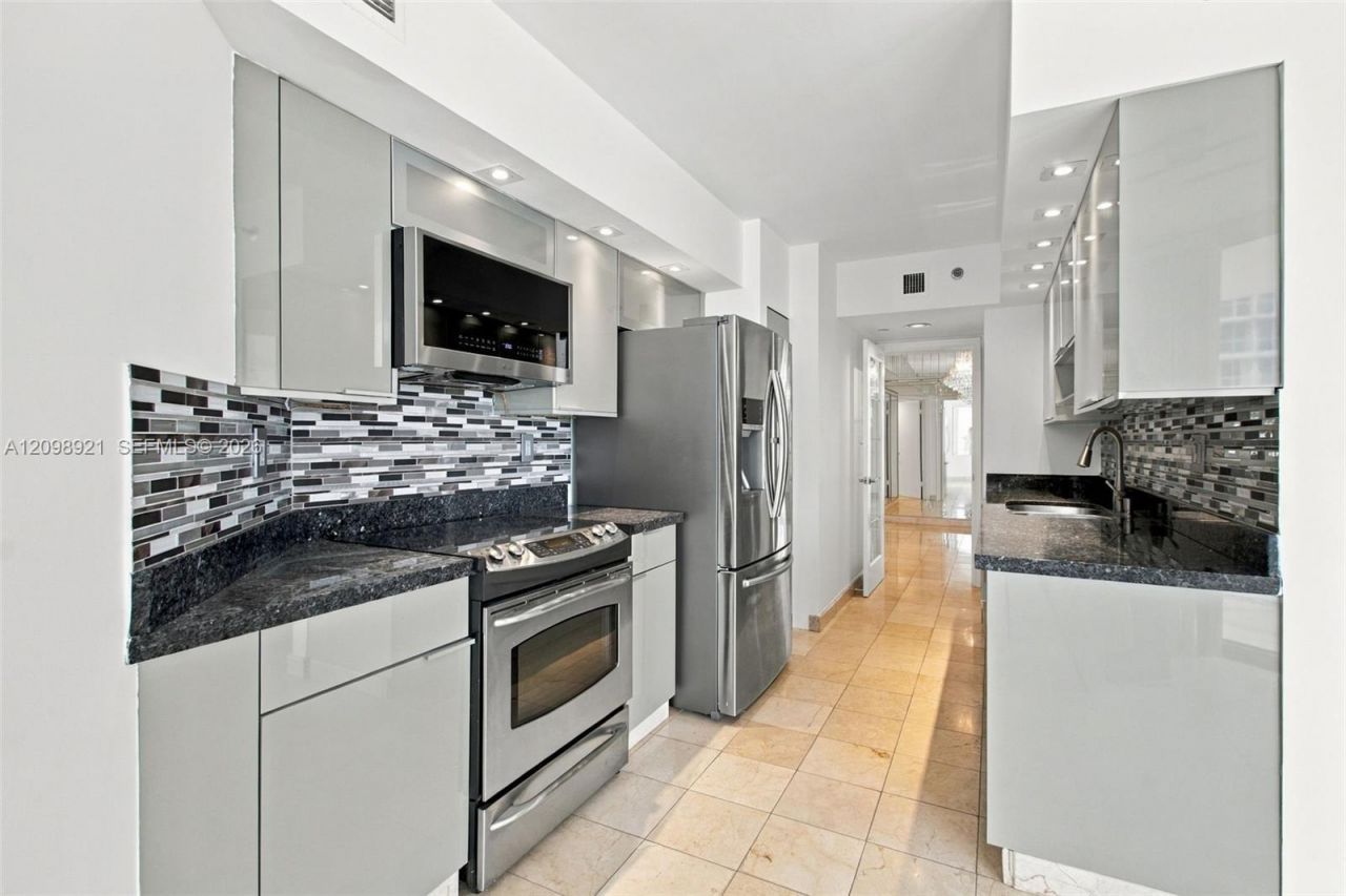 16485 Collins Ave, Unit 1832, Sunny Isles Beach, FL 33160 Photo