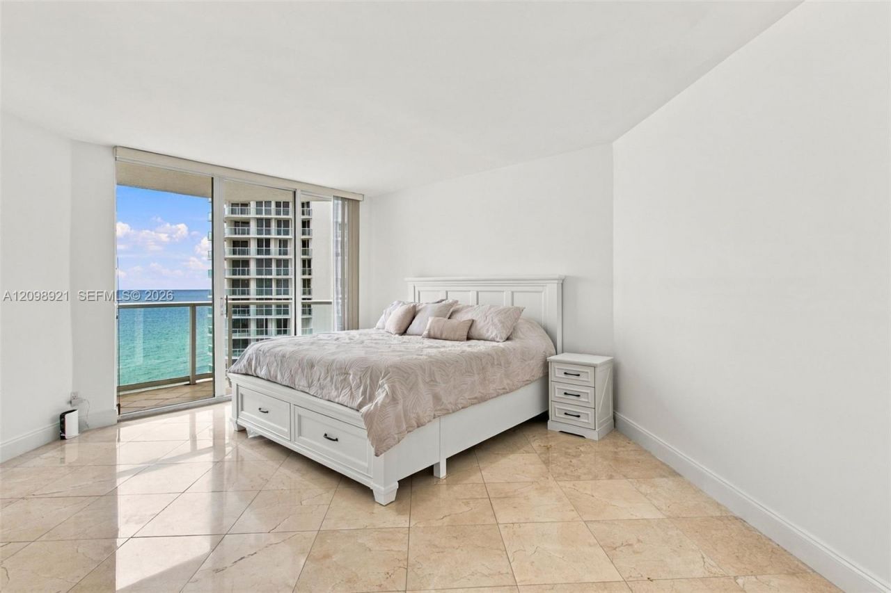 16485 Collins Ave, Unit 1832, Sunny Isles Beach, FL 33160 Photo