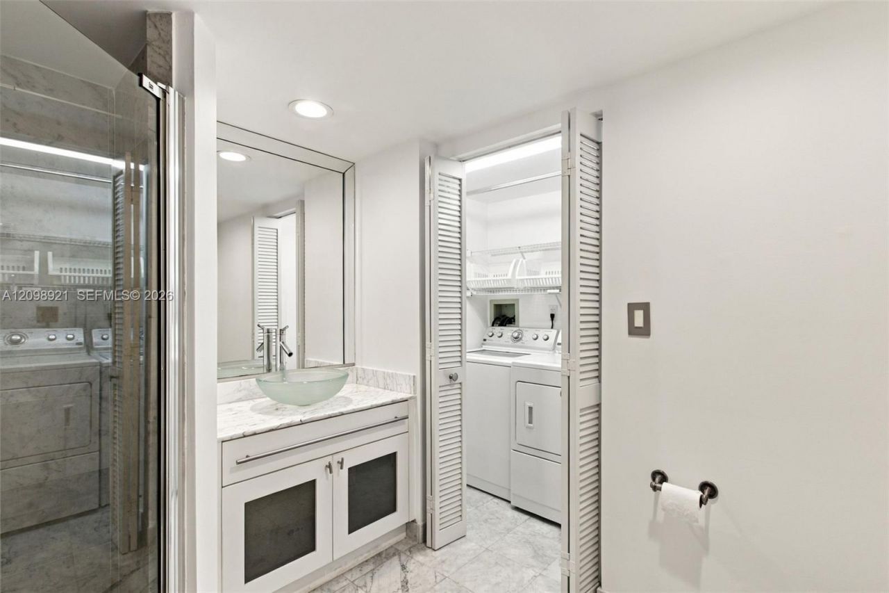 16485 Collins Ave, Unit 1832, Sunny Isles Beach, FL 33160 Photo