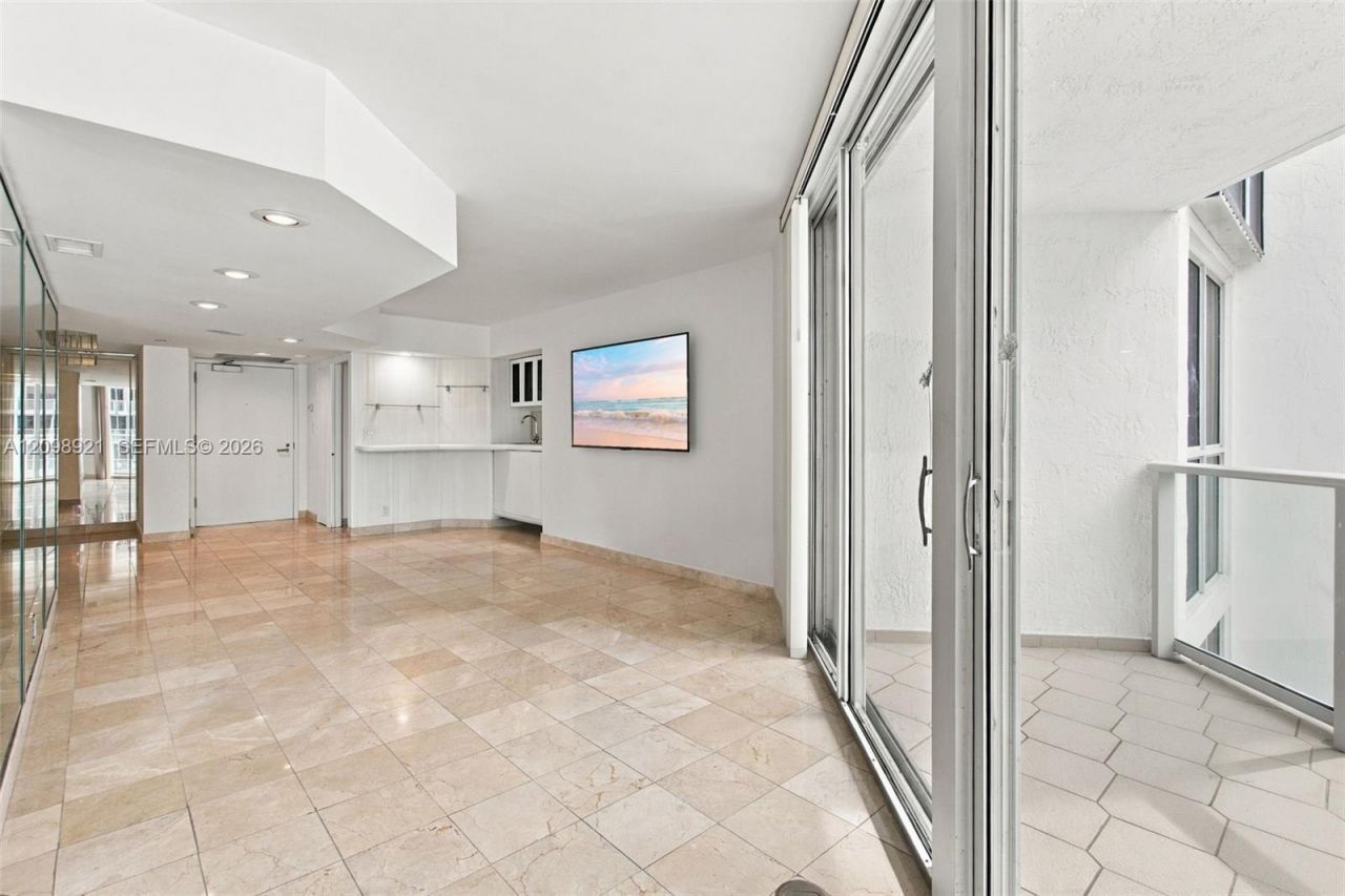 16485 Collins Ave, Unit 1832, Sunny Isles Beach, FL 33160 Photo