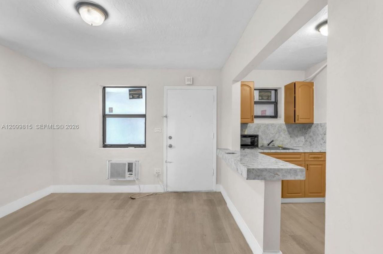 220 SW 18th Ave , Miami, FL 33135 Photo