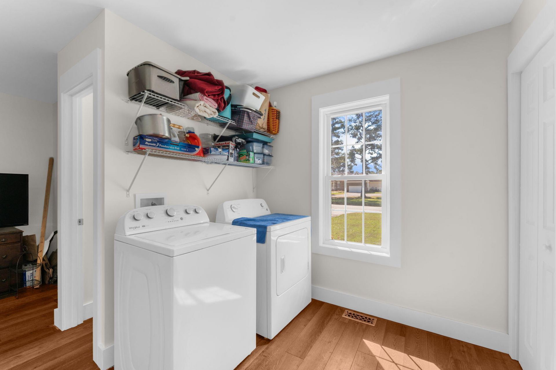 1599 Waters Edge Drive Photo 27