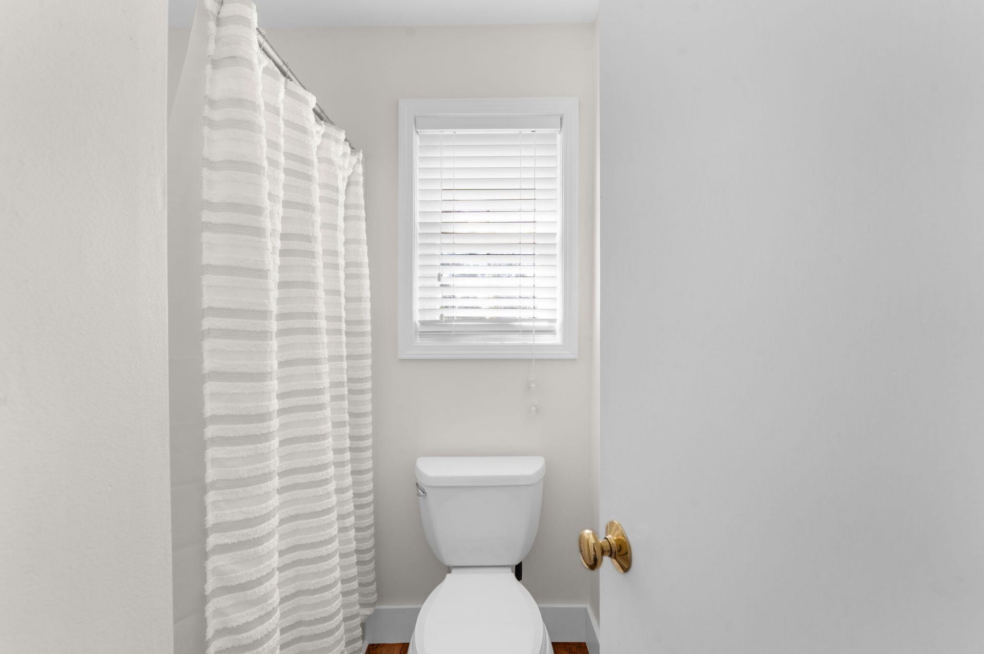 1599 Waters Edge Drive Photo 28