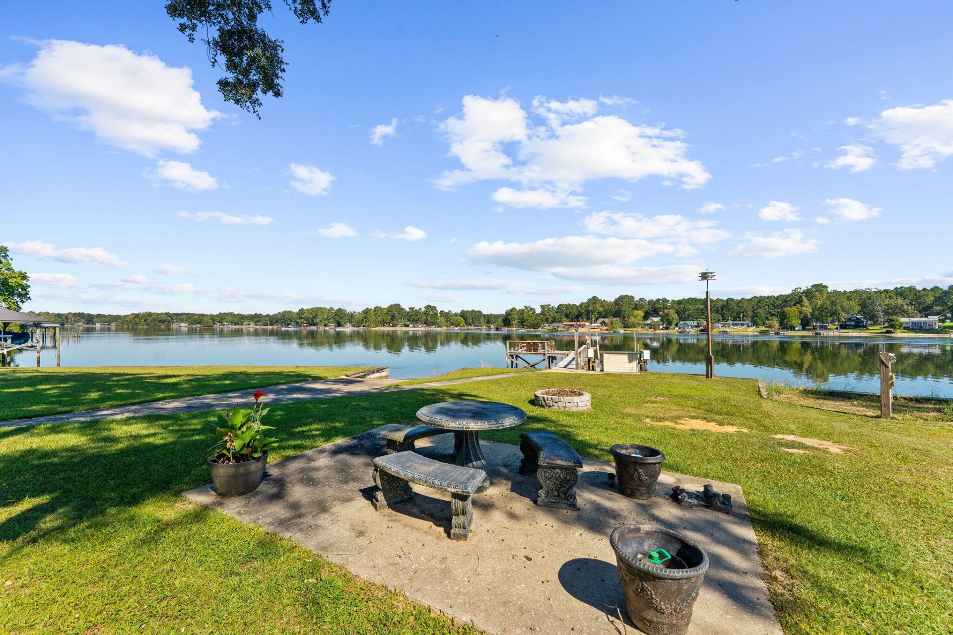 1599 Waters Edge Drive Photo 39