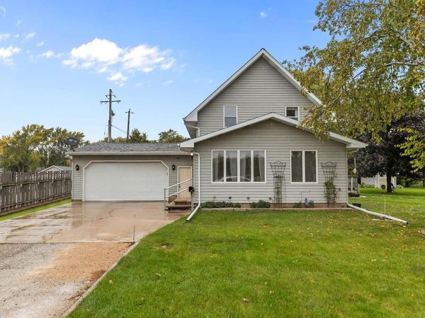 311 N KENSINGTON DRIVE, Appleton, WI 54915