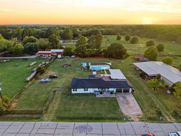 560 Harlan Road, Combine, TX 75159