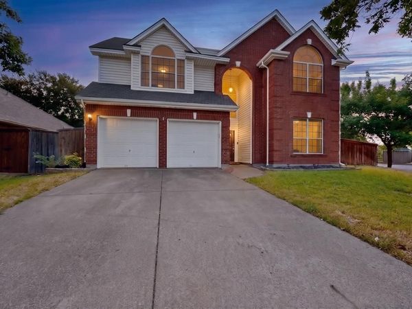2600 Juniper Drive , Euless, TX 76039