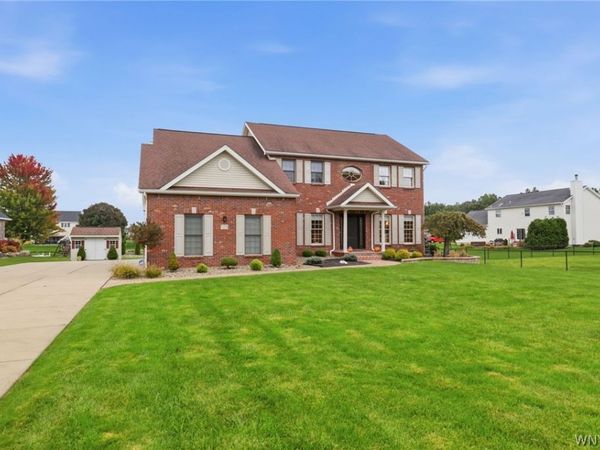 7279 Ridgeview Drive W, North Tonawanda, NY 14120