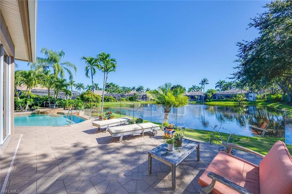 8752 Muirfield Dr, Naples, FL 34109 Photo