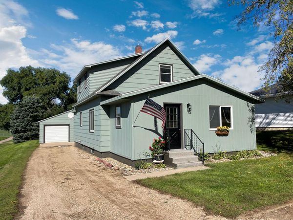 404 E Cottonwood Street, Springfield, MN 56087