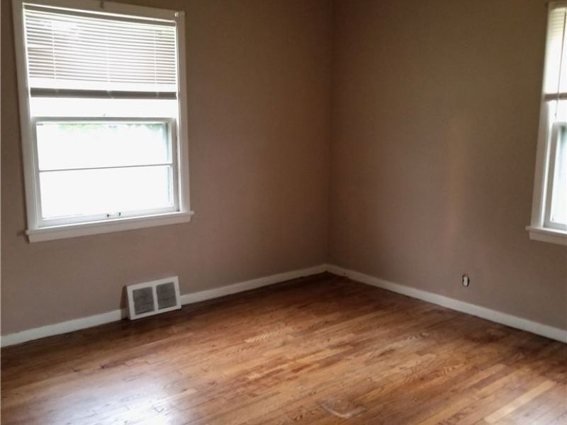 469 Terrace Drive, Bedford, OH 44146 Photo 5