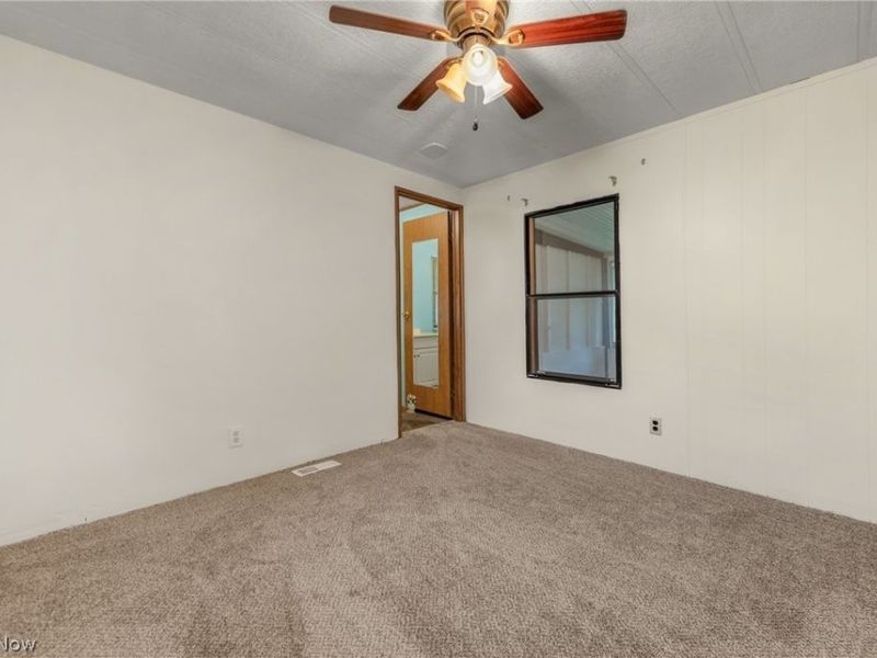 12 Overland Drive, Olmsted Township, OH 44138 Photo 15