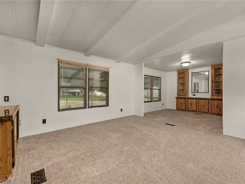 12 Overland Drive, Olmsted Township, OH 44138 Photo 7