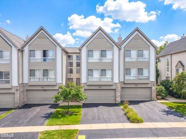 673 E Fountainview Drive , Unit 673, Mundelein, IL 60060