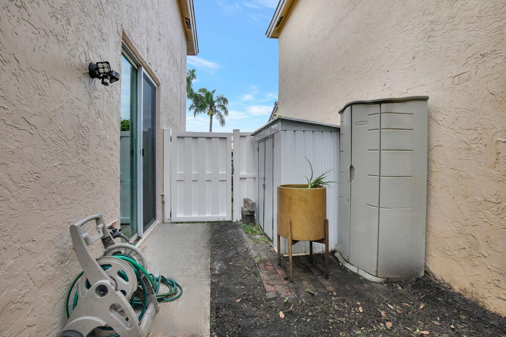 9919 NW 2nd Street, Plantation, FL 33324 Photo