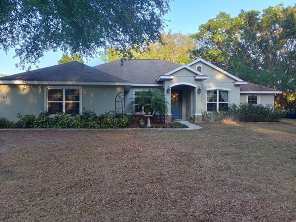 427 CAROLINA AVENUE , LADY LAKE, FL 32159