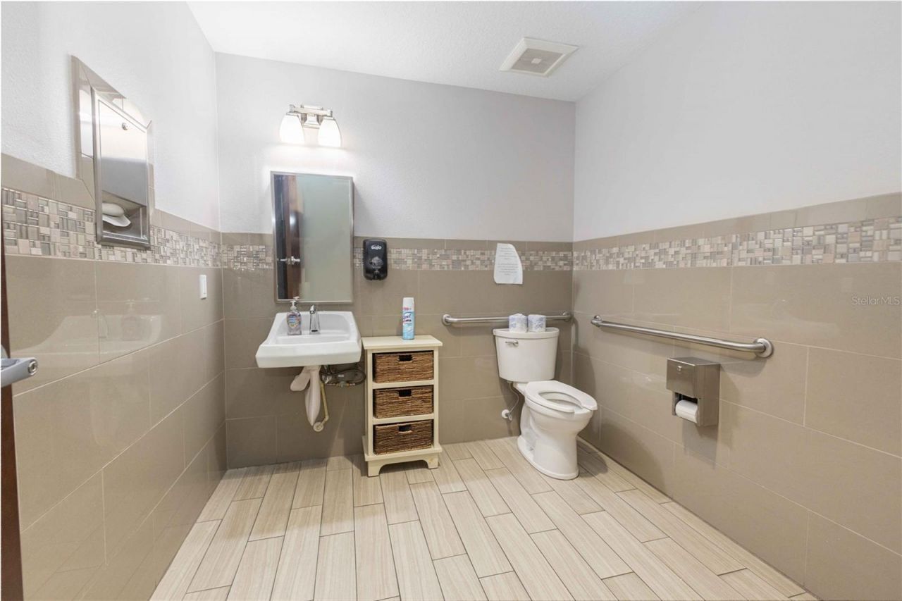 340 Heald Way , Unit 100, The Villages, FL 34762 Photo