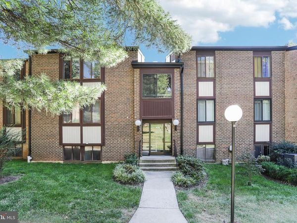 9731 KINGS CROWN COURT, Unit 1, FAIRFAX, VA 22031