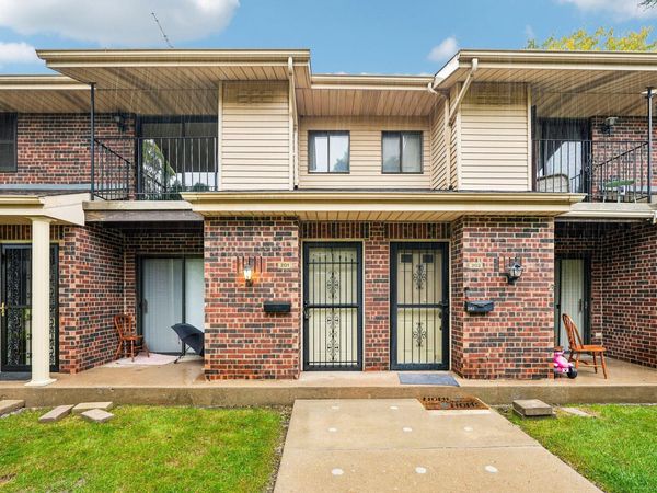 7209 57th Ave, Unit 201, Kenosha, WI 53142
