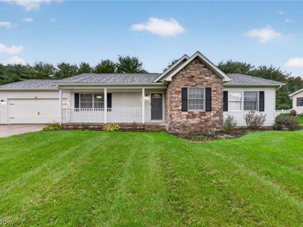 702 Willow Dale Street NW, Bolivar, OH 44612