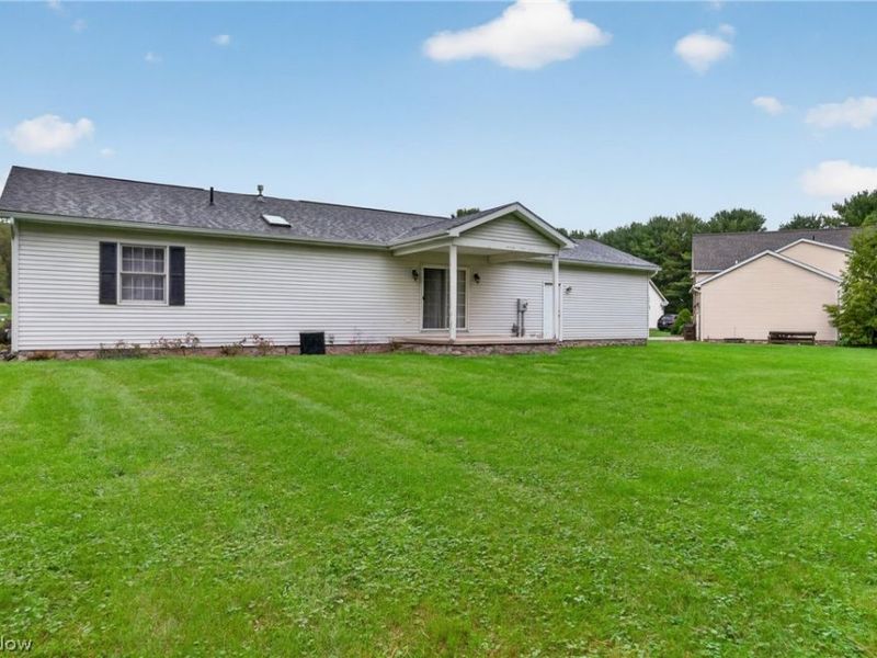 702 Willow Dale Street NW, Bolivar, OH 44612 Photo 4