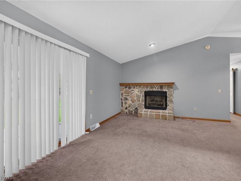 702 Willow Dale Street NW, Bolivar, OH 44612 Photo 9