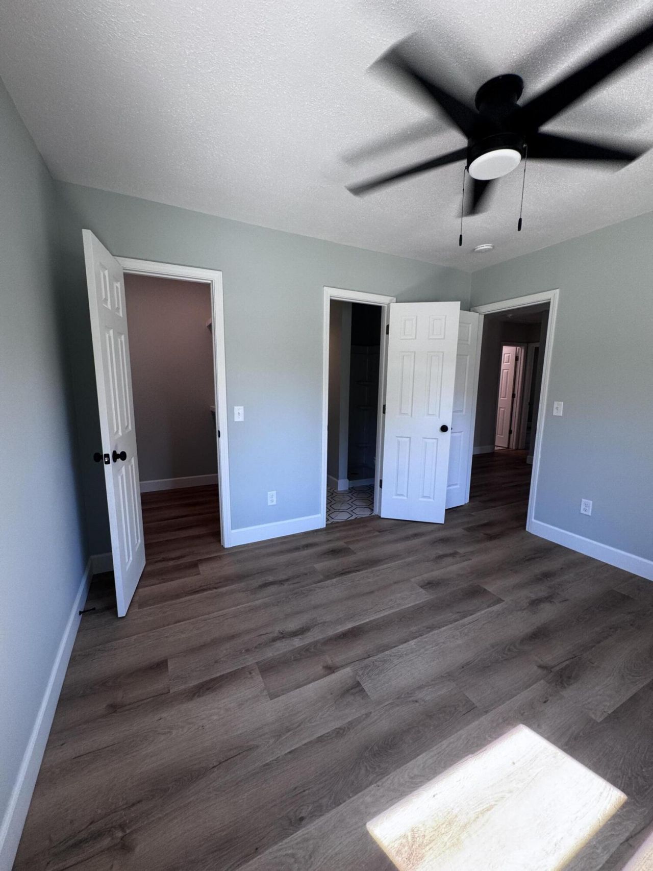 906 Poplar Street Photo 33