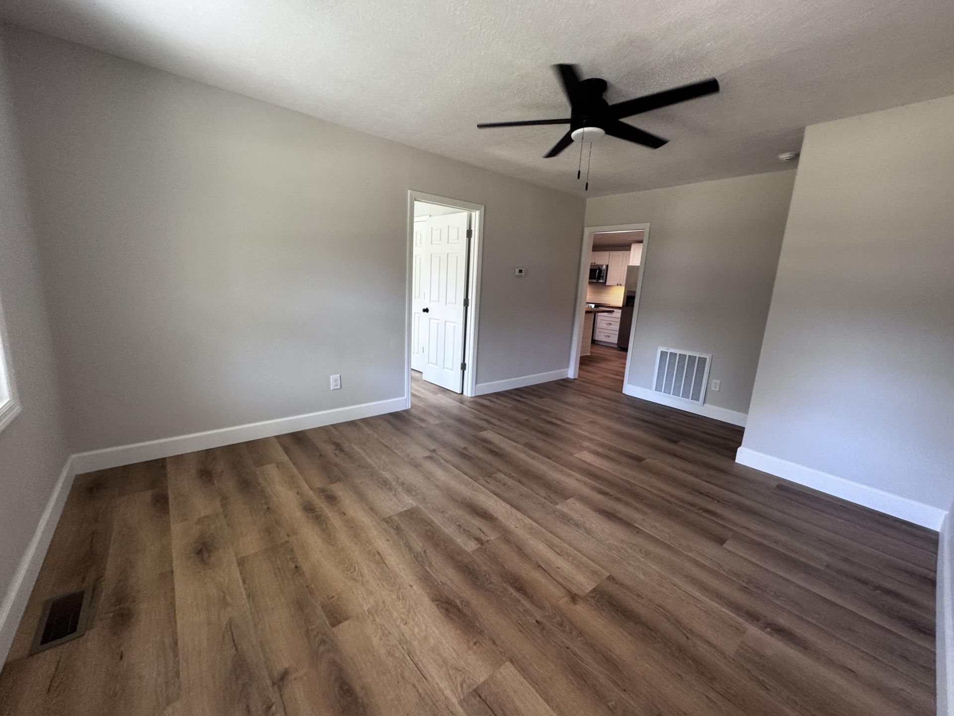906 Poplar Street Photo 55