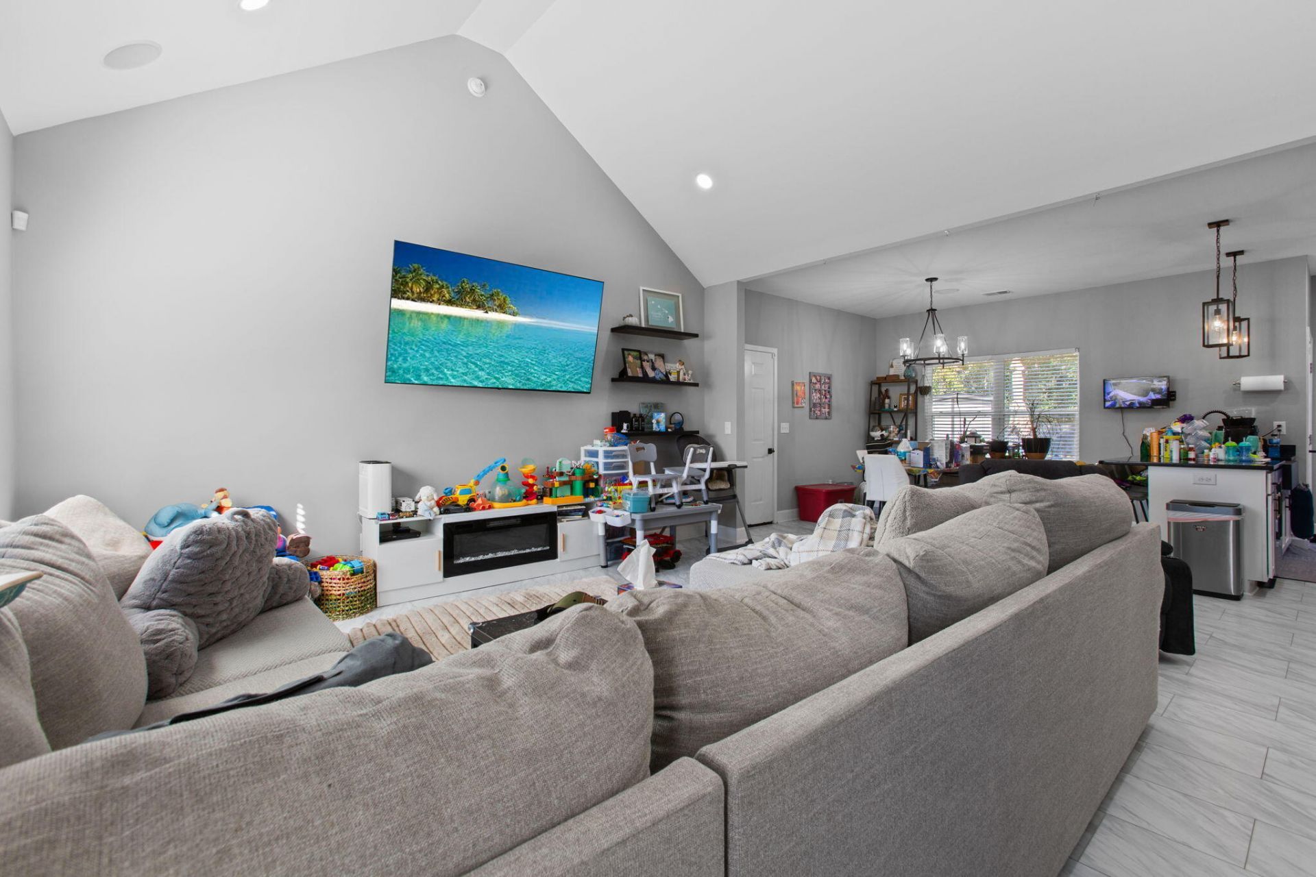927 Rodney Road Photo 6