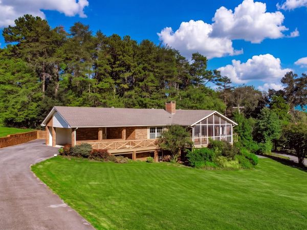 1235 Golf Course Rd, Newport, TN 37821