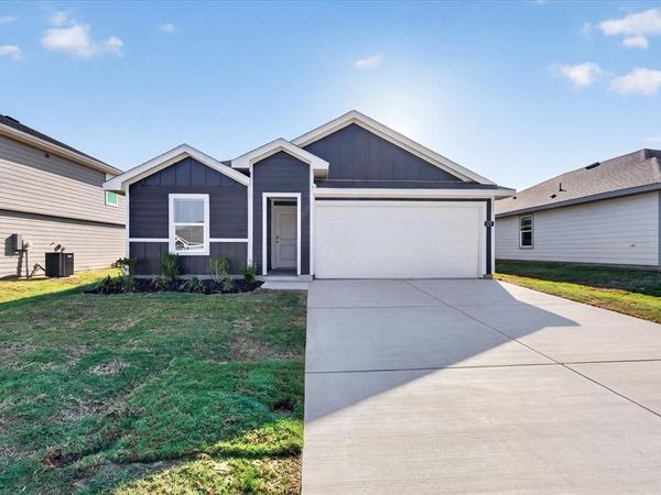 129 Mach Way, Mineral Wells, TX 76067