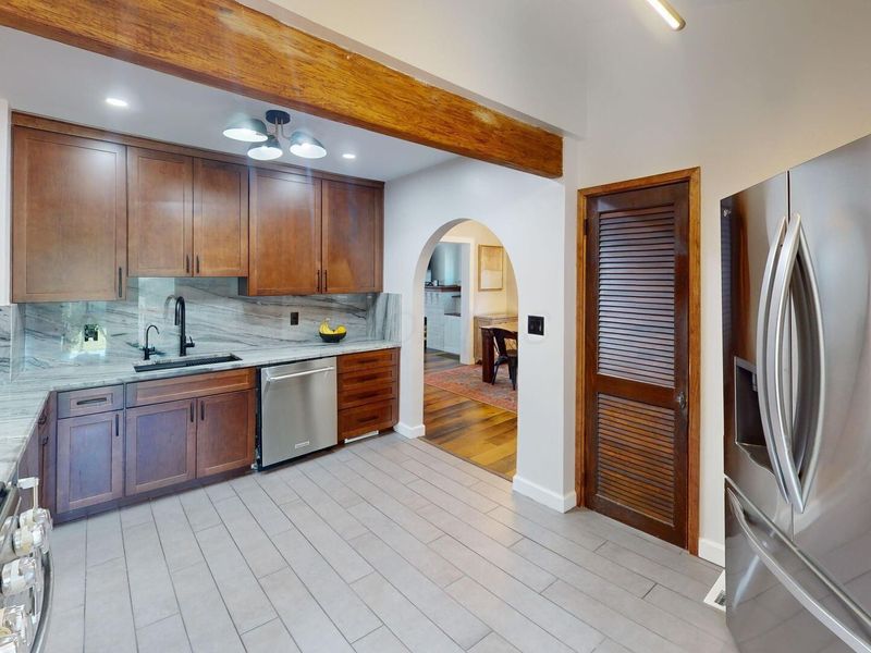 563 Melrose Avenue, Columbus, OH 43202 Photo 11