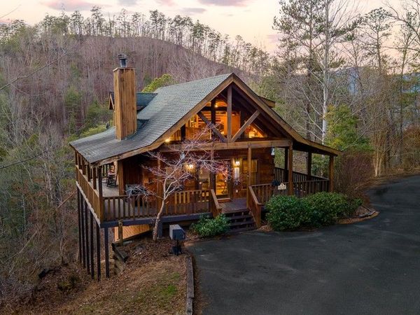 3202 Barry View Way , Sevierville, TN 37862