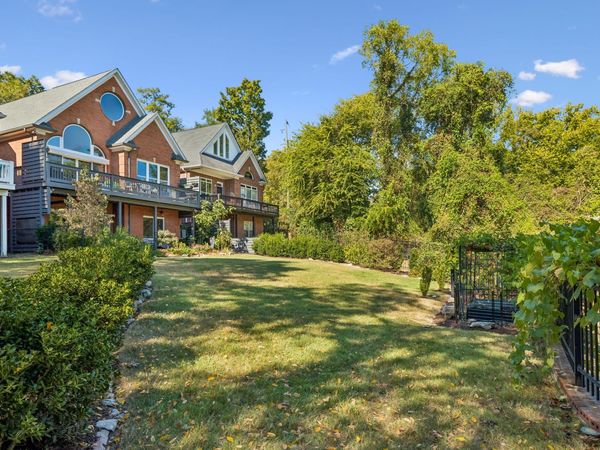 35 Lakeshore Ct, Old Hickory, TN 37138