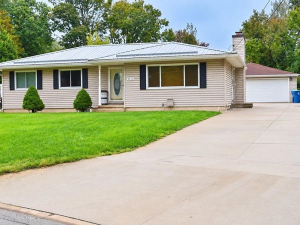 3251 Randolph Street, Waterloo, IA 50702