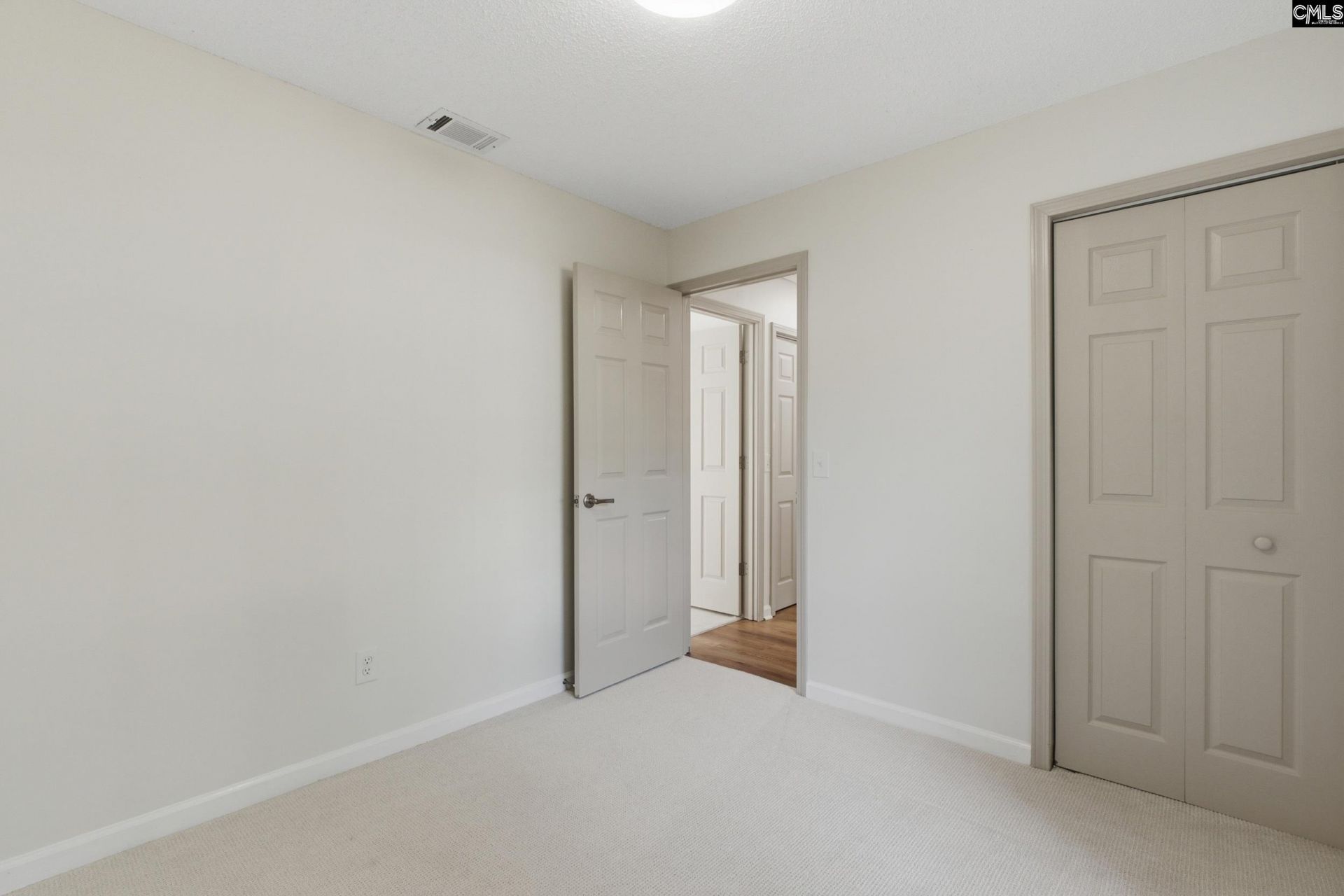 225 Southampton Drive  Photo 11