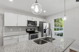 225 Southampton Drive  photo 4
