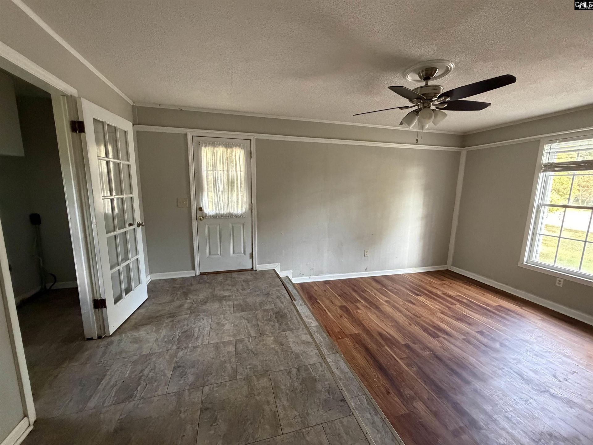 74 Newport Drive  Photo 10