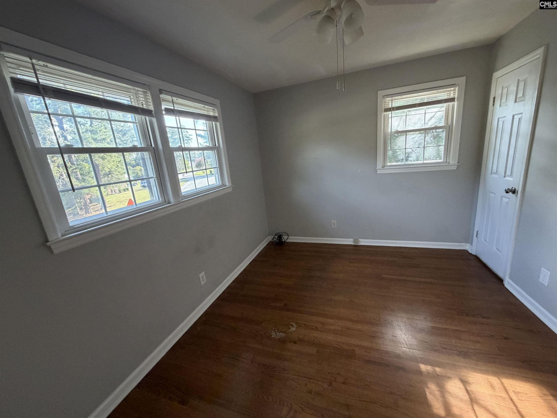 74 Newport Drive  Photo 17