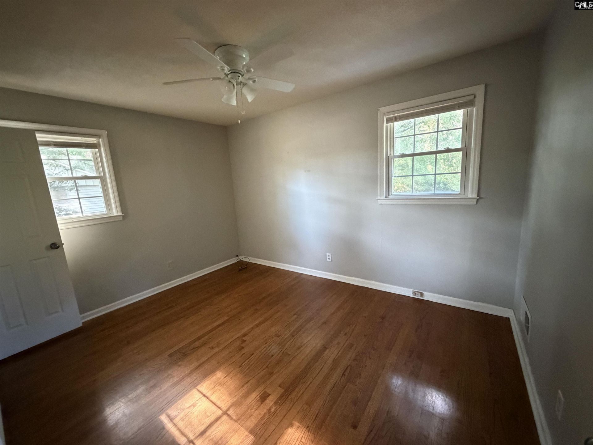74 Newport Drive  Photo 18